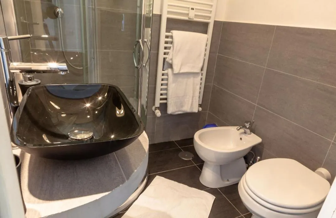 Hotel Infinity Castle Rom 2*,  Italien
